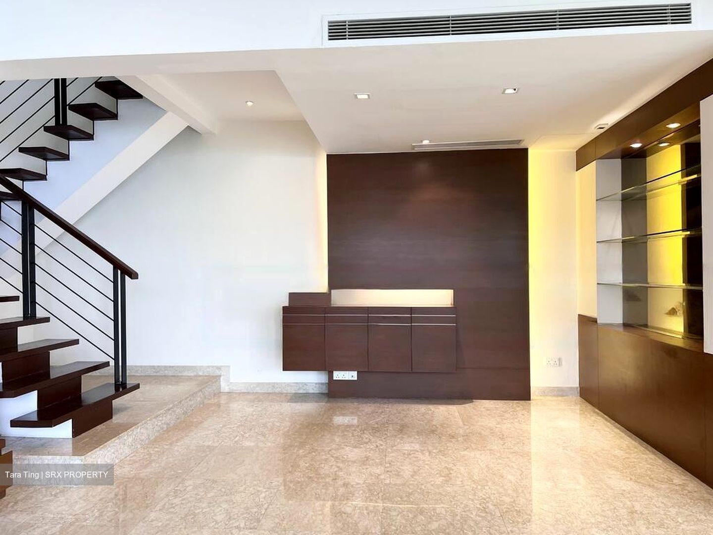 Sennett Avenue (D16), Semi-Detached #437537941